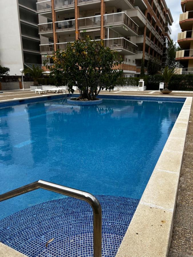 Apartamento A 3 Minutos De La Playa Salou Bagian luar foto